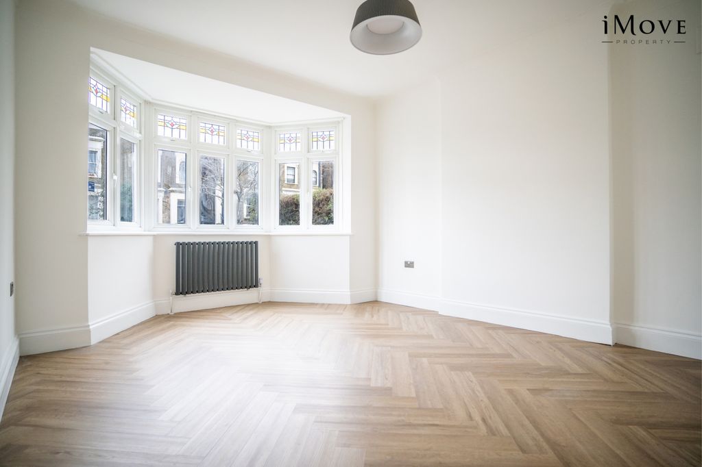 Property photo 2 of 25