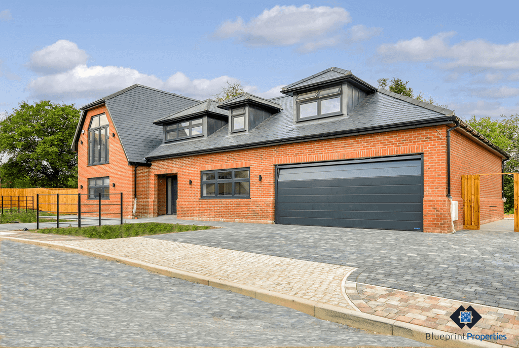 Property photo 2 of 12 Gallery