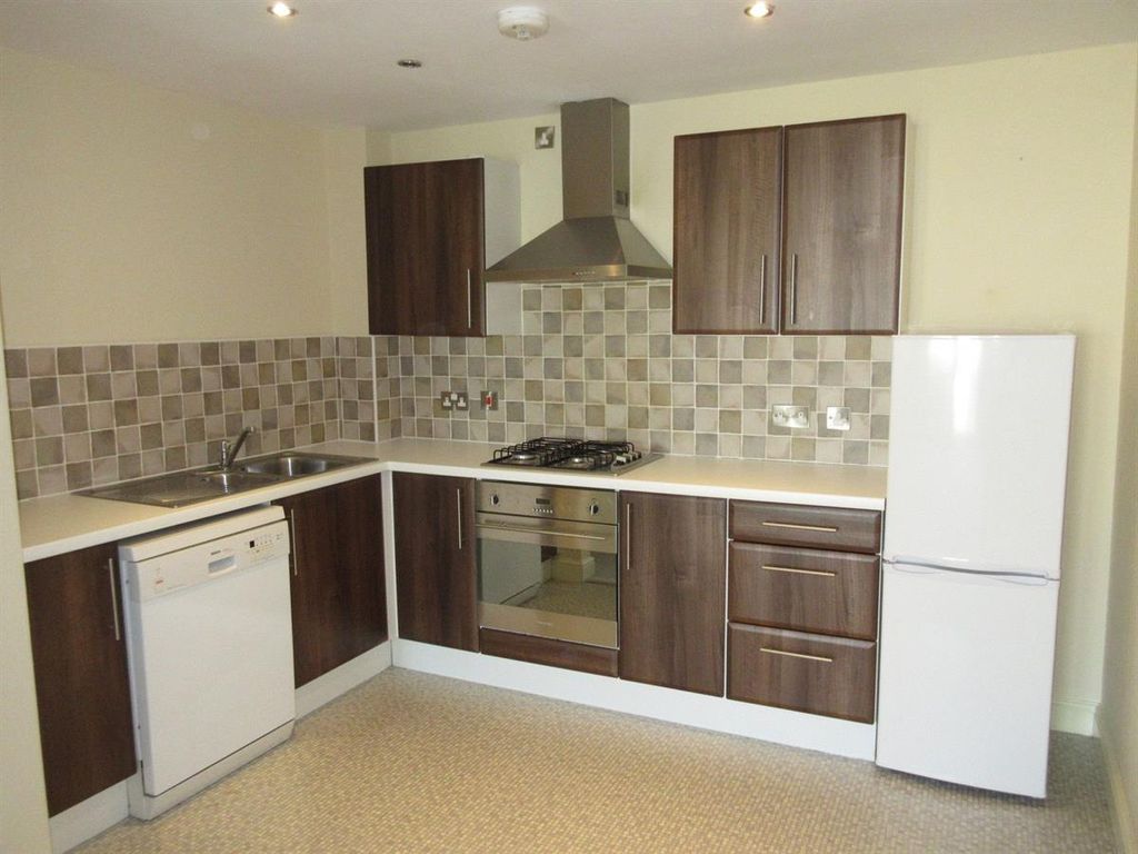 Property photo 2 of 18