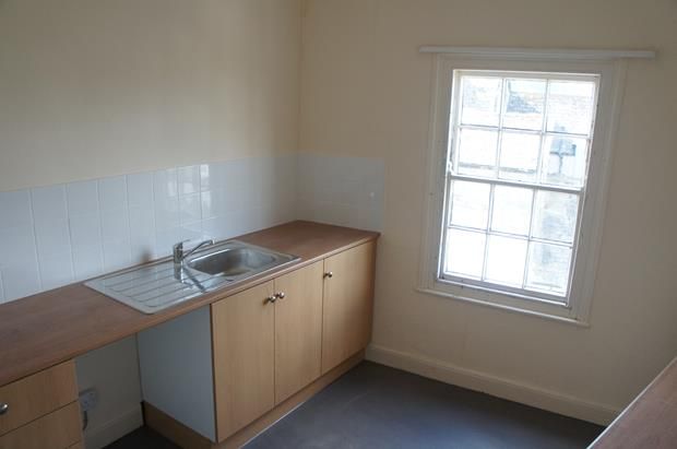 Property photo 3 of 5 2 Kitchen 1