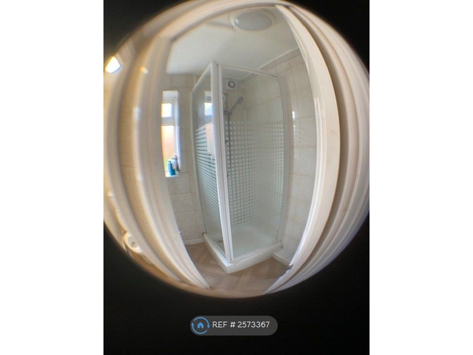 Property photo 3 of 8 Shower Room