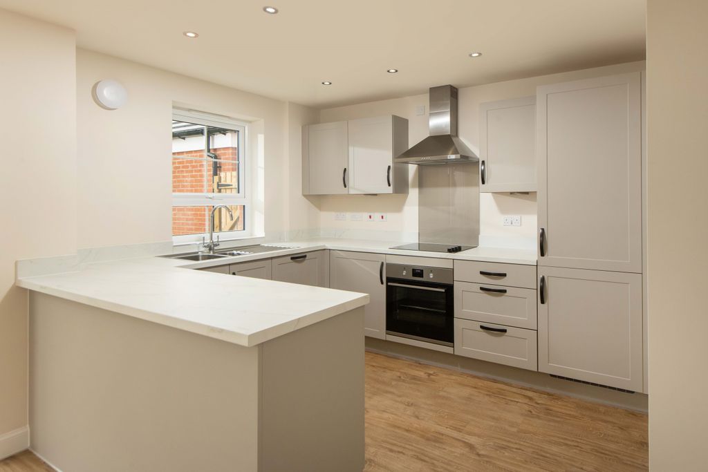 Property photo 2 of 10 Radleigh - Kitchen