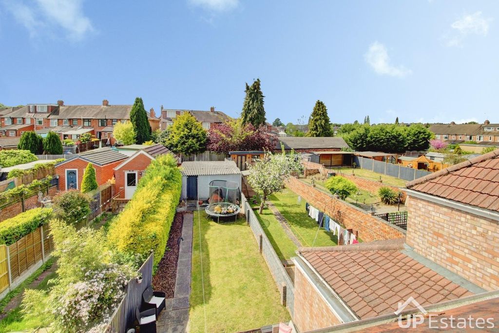 Property photo 2 of 23