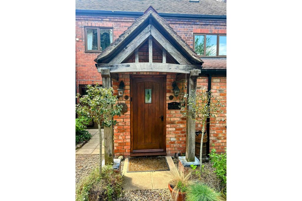 Property photo 2 of 48