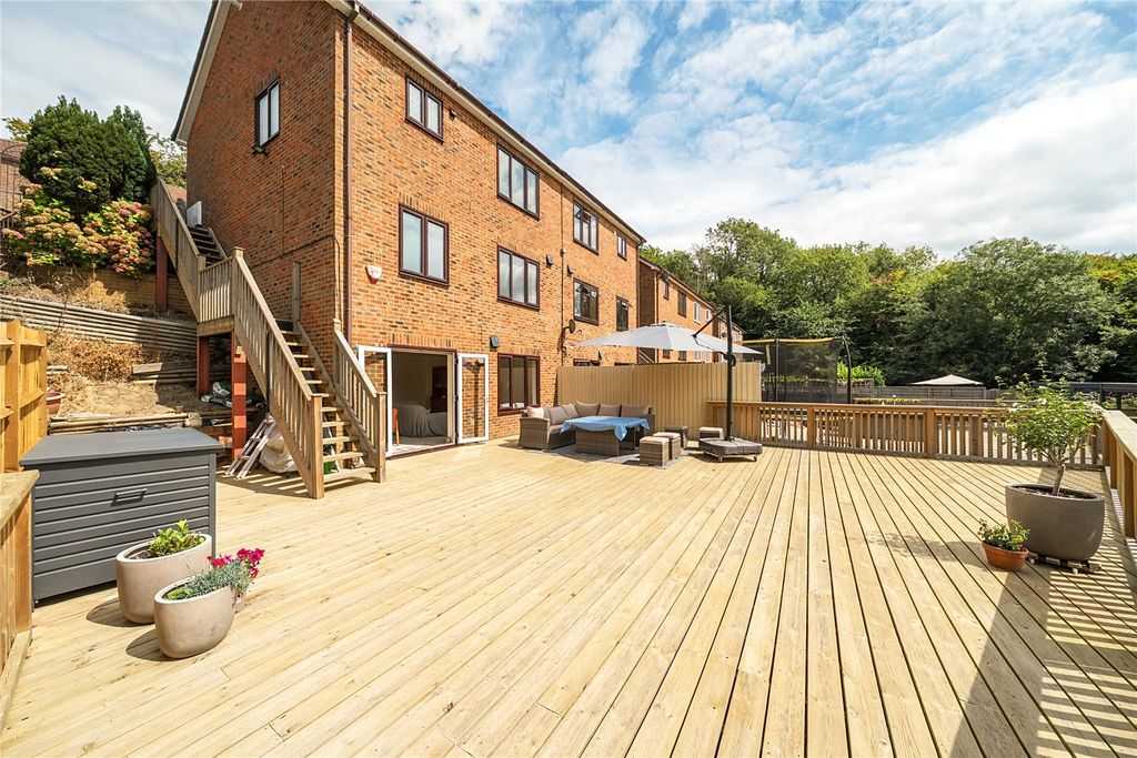 Property photo 2 of 20 Picture No. 04