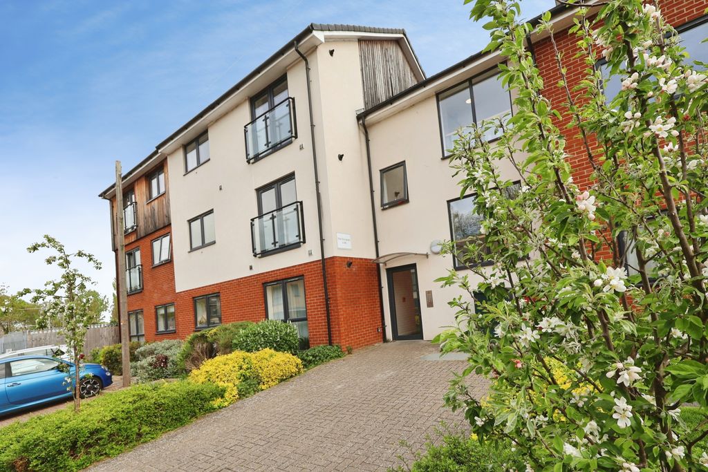 Property photo 1 of 27