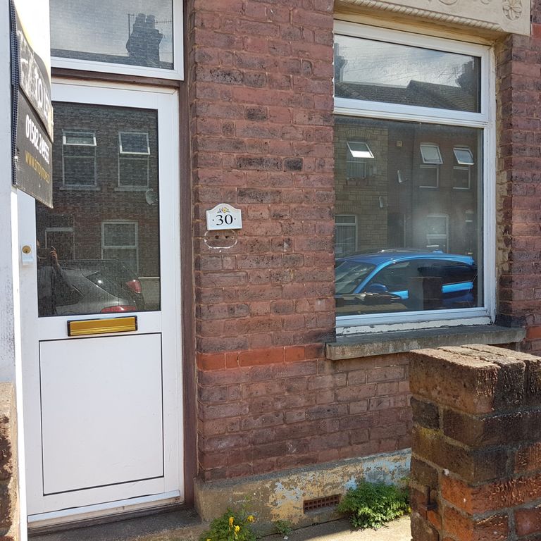 Property photo 1 of 17