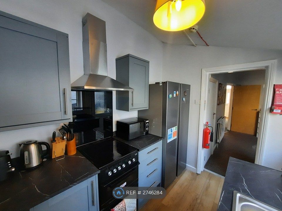 Property photo 2 of 8