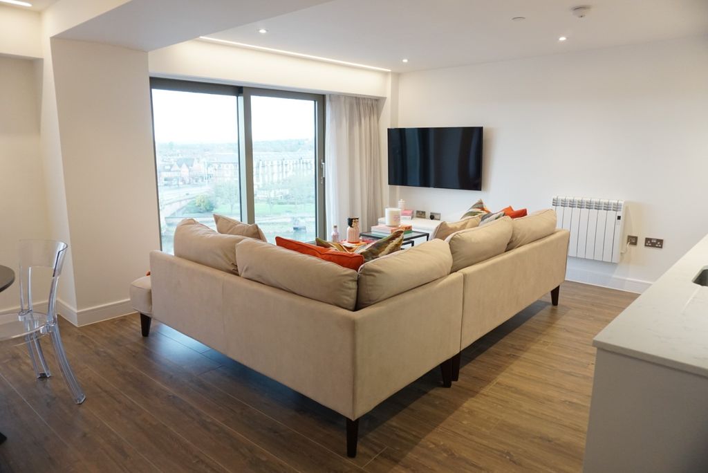 Property photo 2 of 11