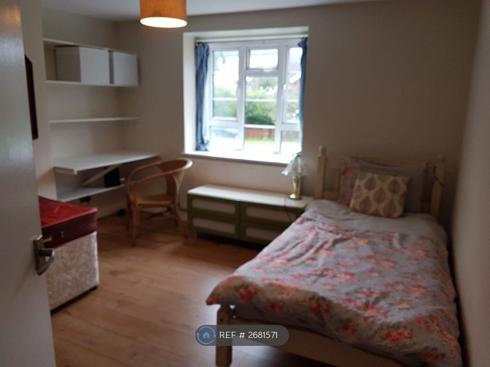 Property photo 3 of 6