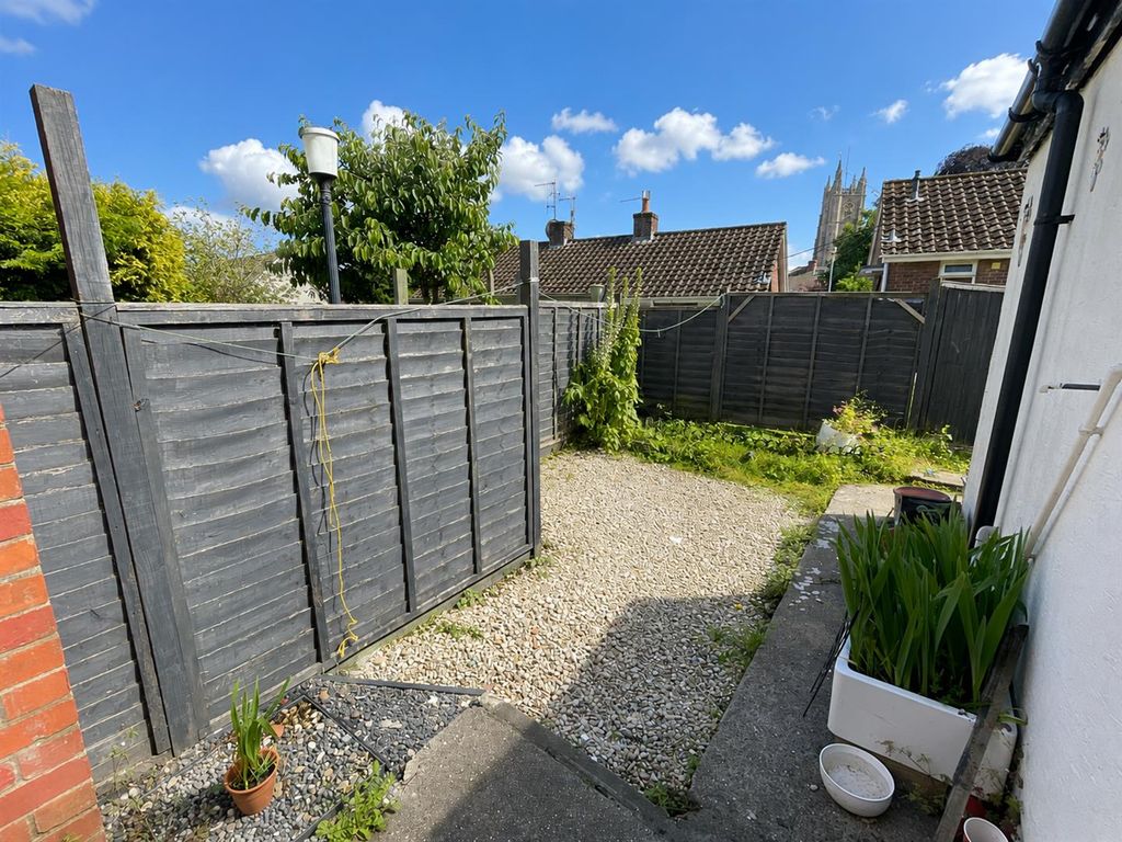 Property photo 2 of 19