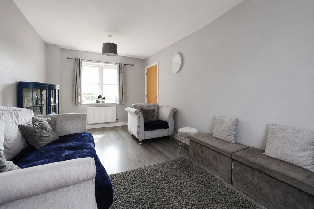 Property photo 3 of 18 5332813