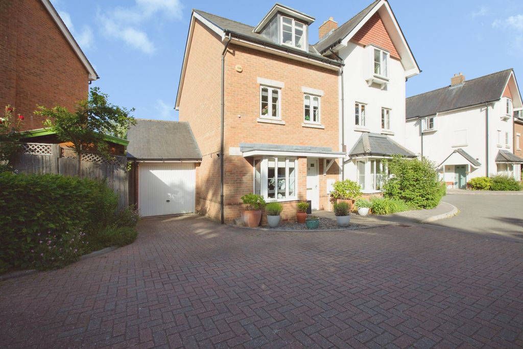 Property photo 1 of 23