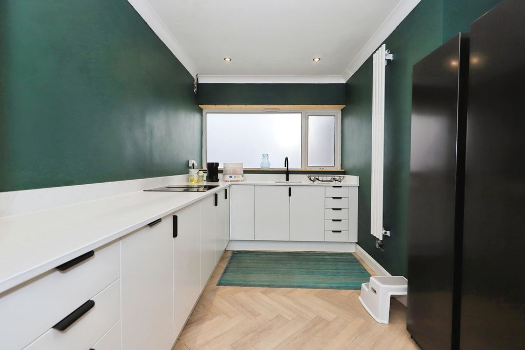 Property photo 2 of 19 Pbox-Img.Jpg