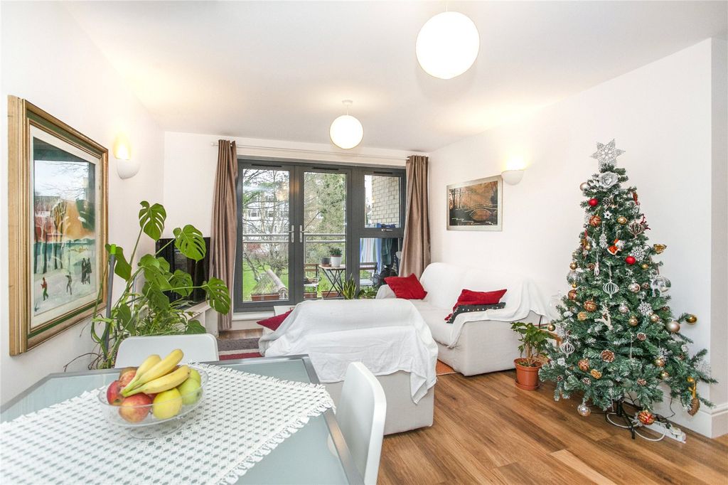 Property photo 3 of 11 Picture No. 11