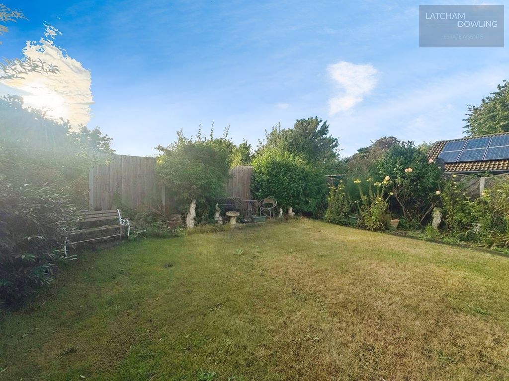 Property photo 3 of 19 Pbox-Garden-330974.Jpg