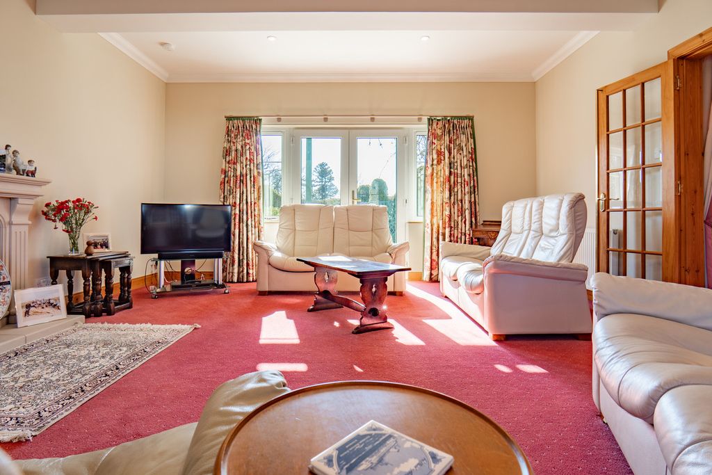 Property photo 3 of 50