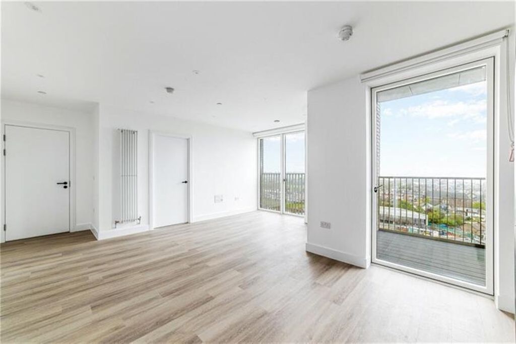 Property photo 1 of 12 (Main)