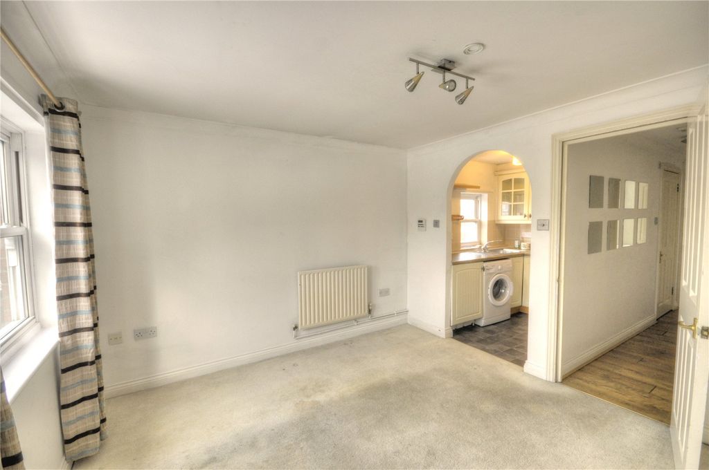 Property photo 3 of 8 Picture No. 02