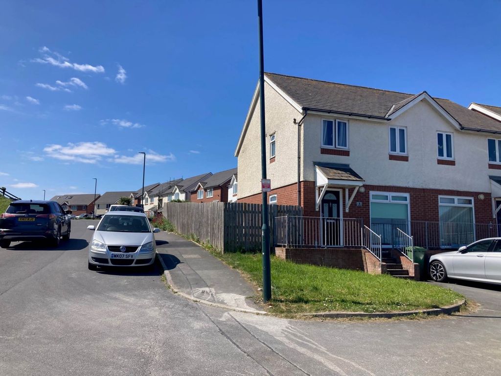 Property photo 3 of 14