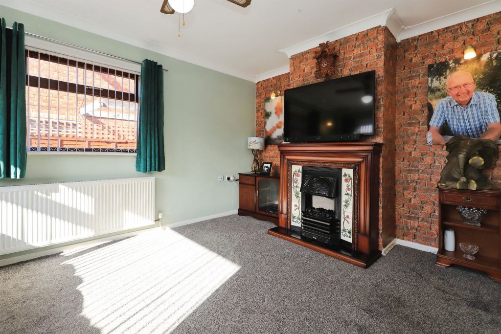 Property photo 3 of 18