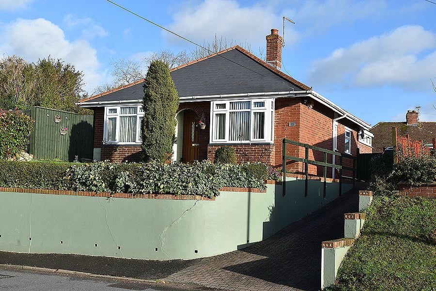 Property photo 1 of 12