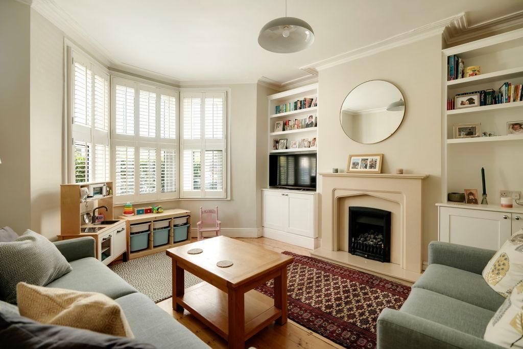 Property photo 3 of 25 Sitting Room
