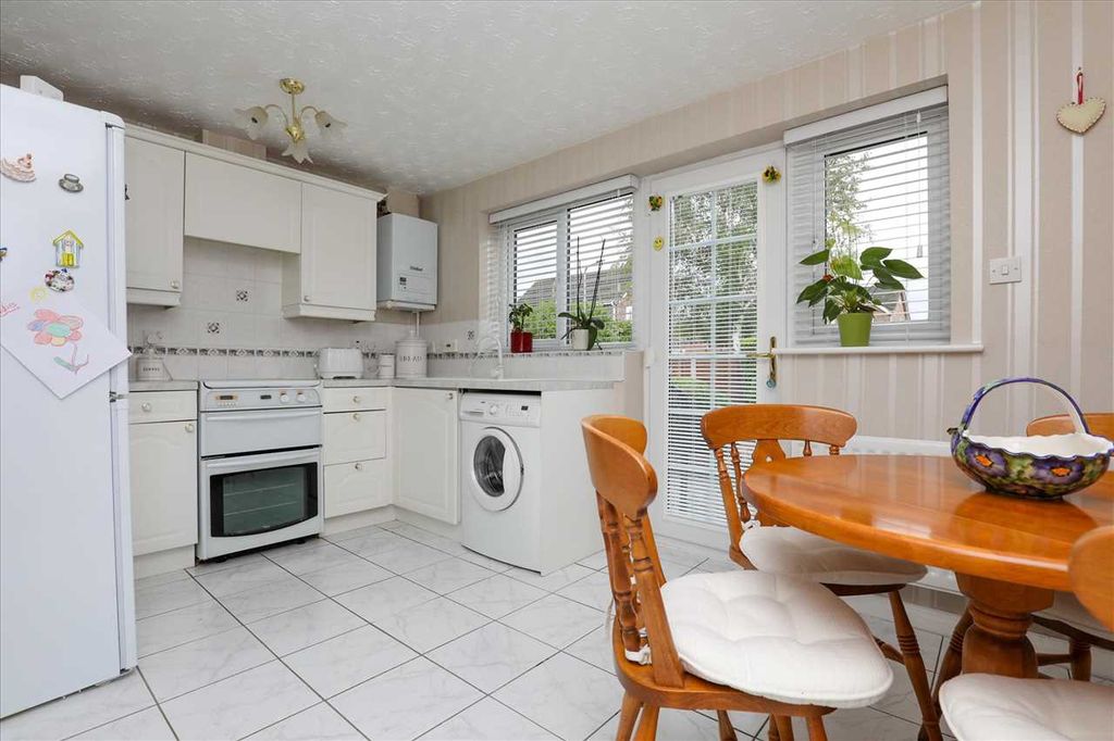 Property photo 3 of 13 Kitchen/Dining