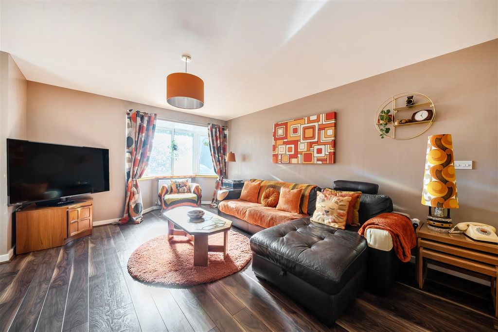 Property photo 2 of 16 1364659-11-68E7A59B8A69E.Jpg