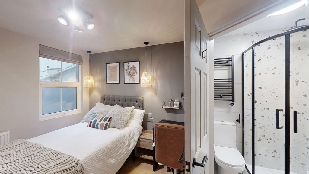 Property photo 1 of 17 Photo