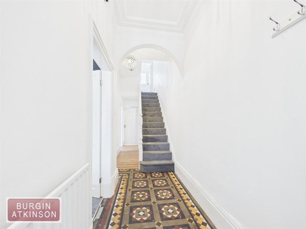 Property photo 2 of 30 Cam01619G0-Pr0148-Still010.Jpg