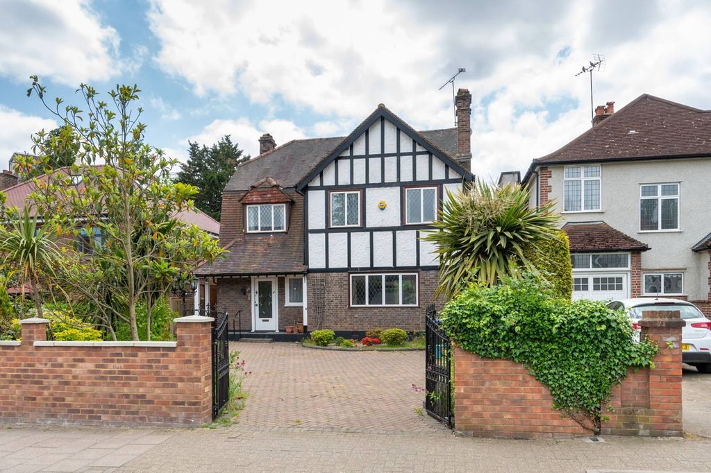 Property photo 1 of 17