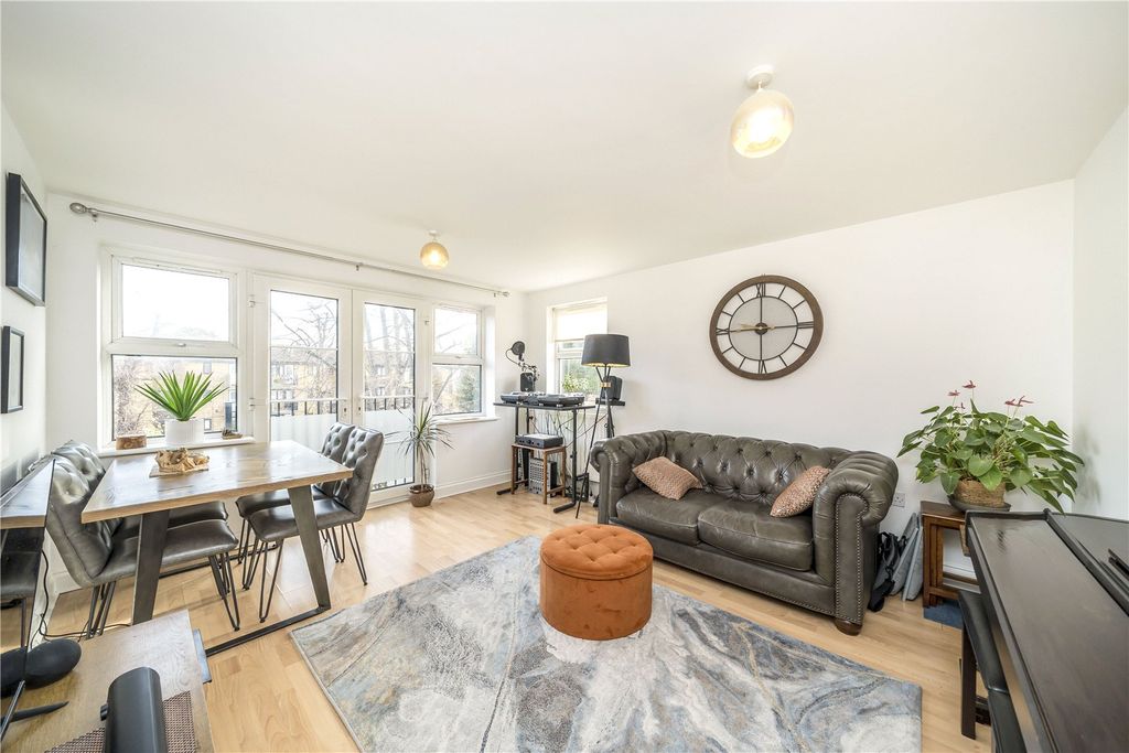 Property photo 2 of 7 Picture No. 10