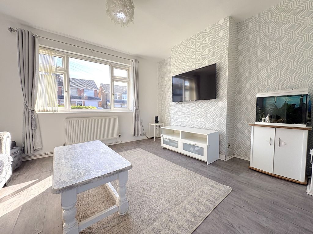 Property photo 3 of 26