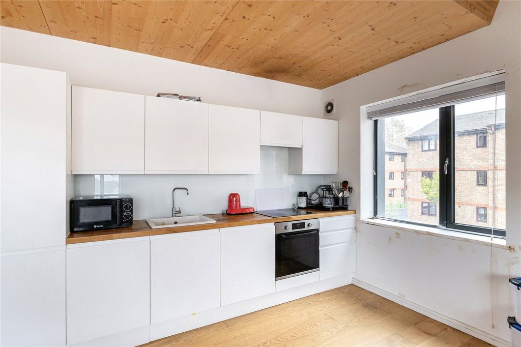 Property photo 2 of 10 Picture No. 02