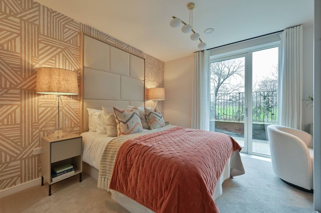 Property photo 1 of 38