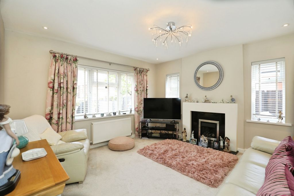 Property photo 2 of 20 Pbox-Img.Jpg