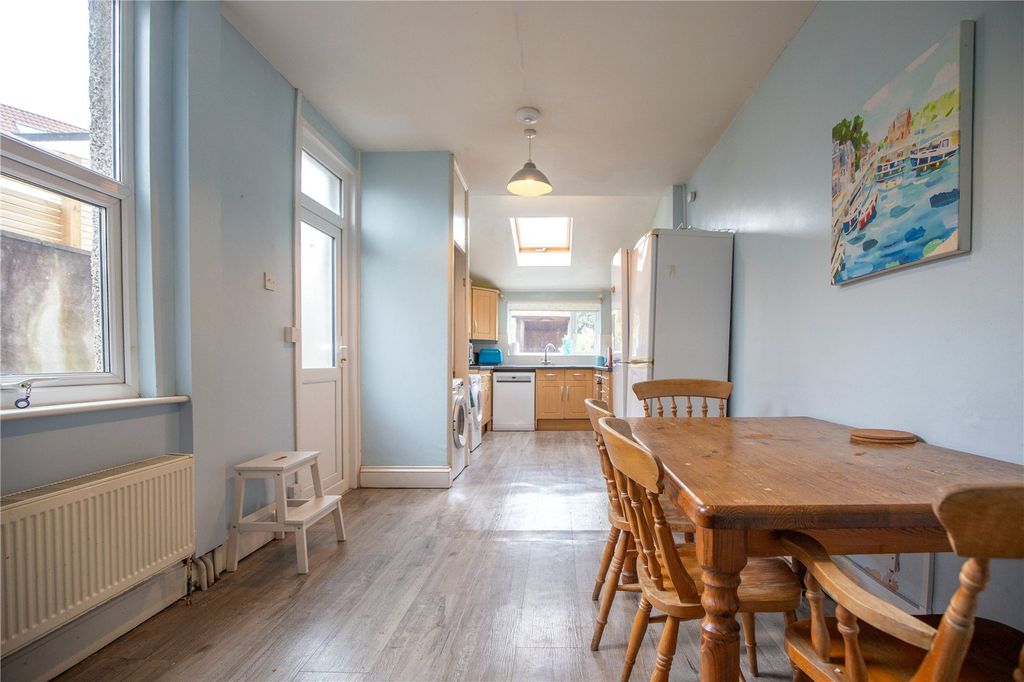 Property photo 3 of 13 Picture No. 44