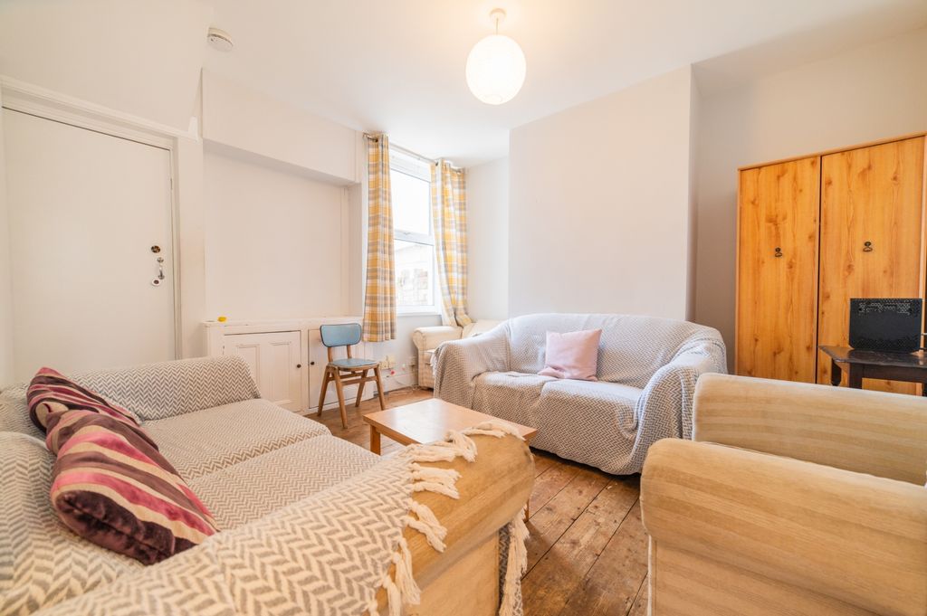Property photo 2 of 15 Call 02920 454555 To Secure Your Viewing_10