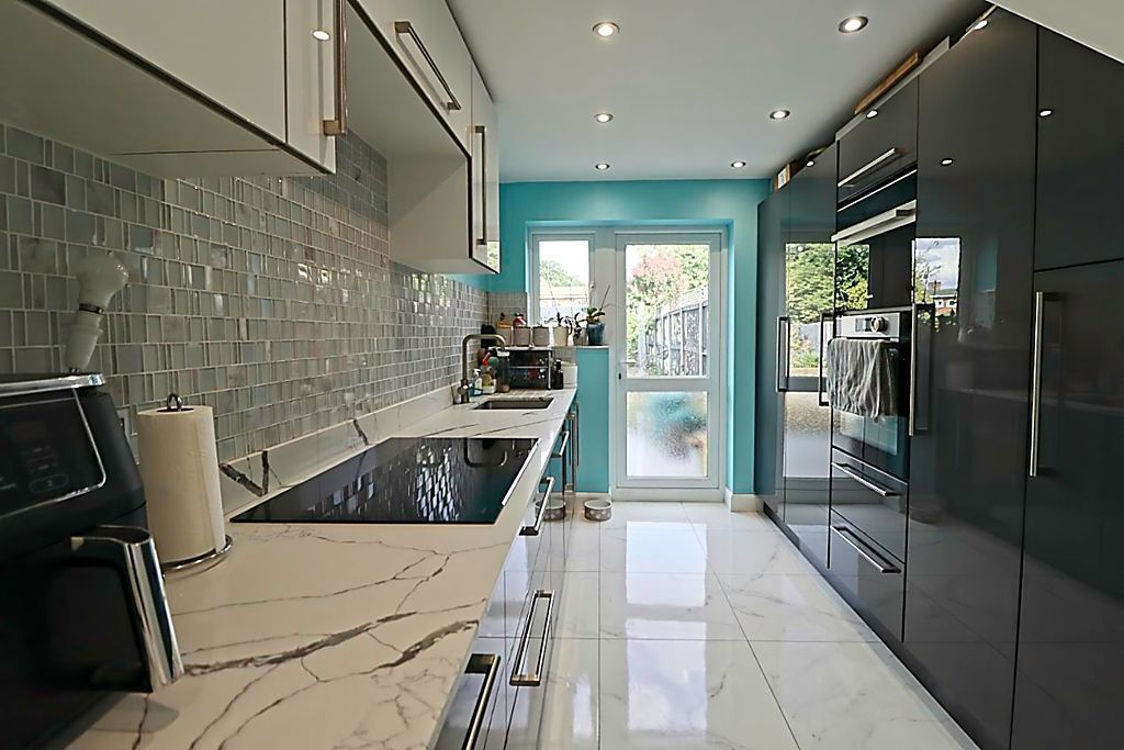 Property photo 2 of 13 Kitchen