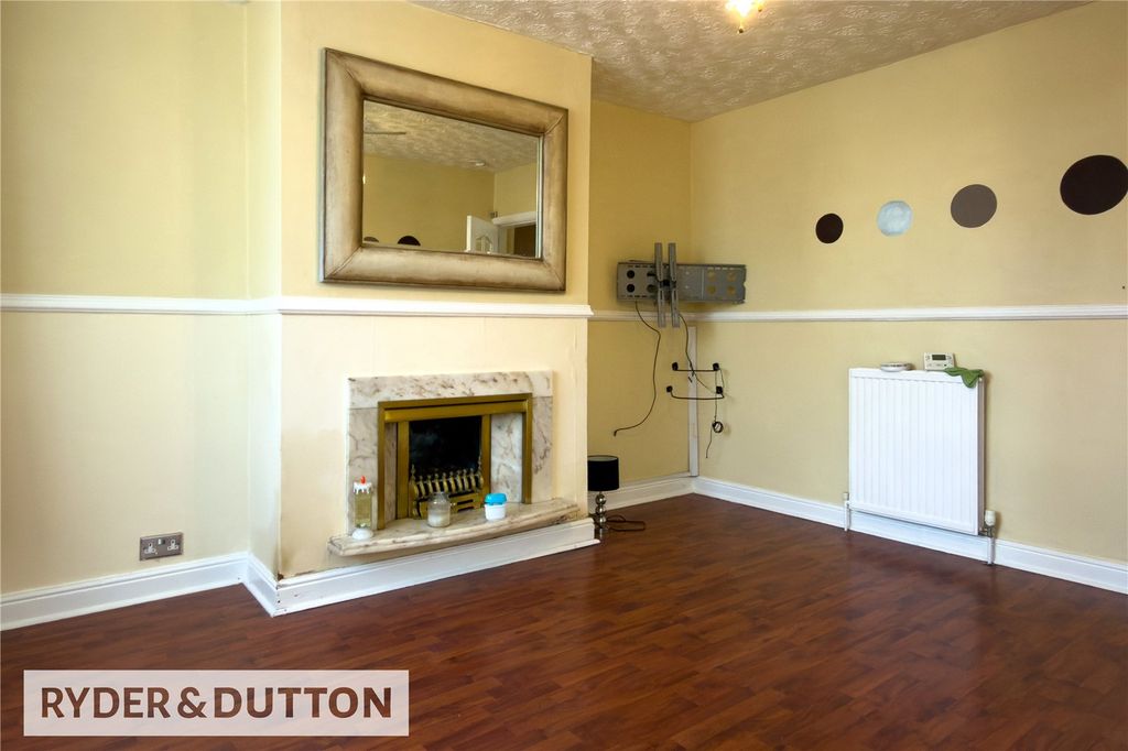 Property photo 2 of 19 Picture No. 30