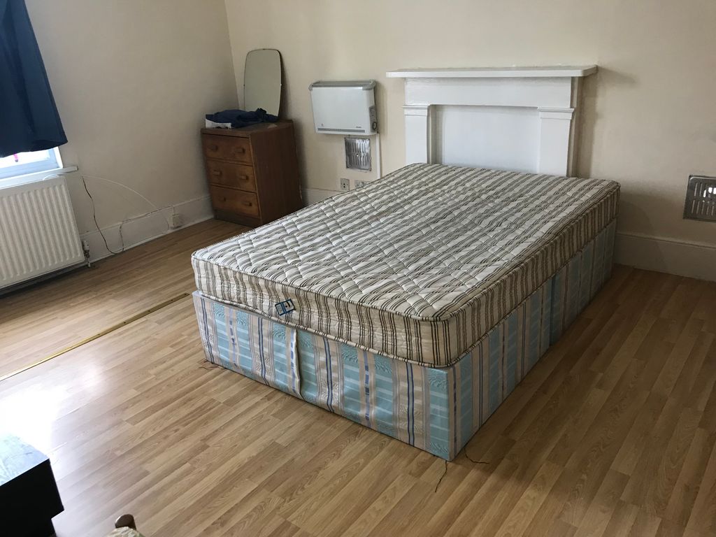 Property photo 1 of 3