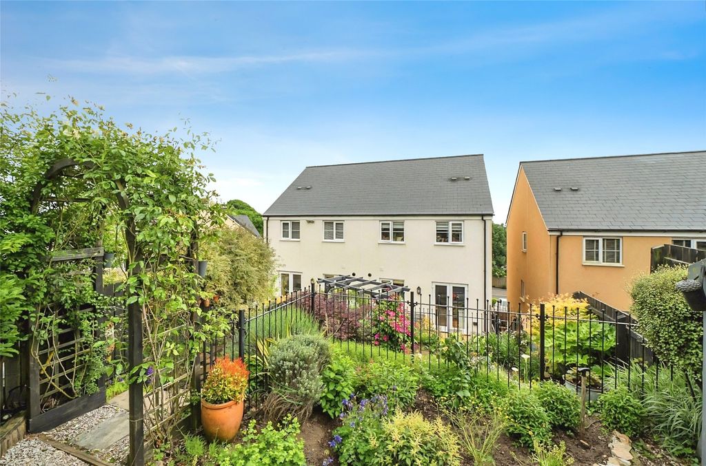 Property photo 2 of 23 Picture No. 30