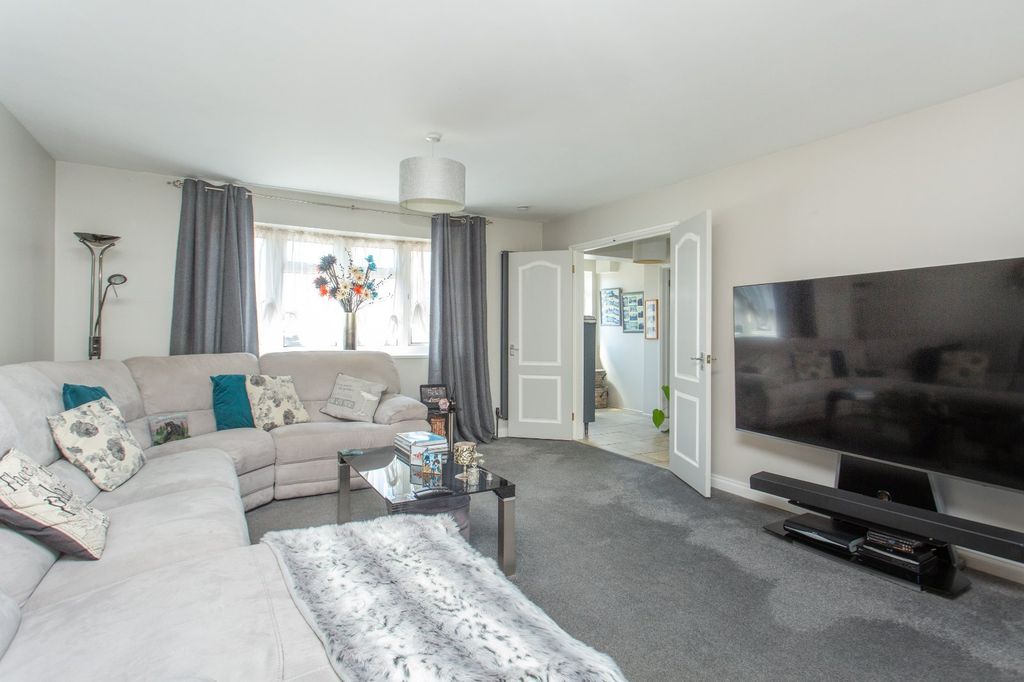 Property photo 2 of 17 Picture 2