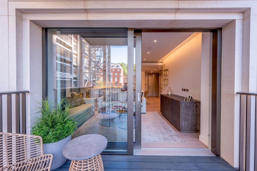 Property photo 3 of 15