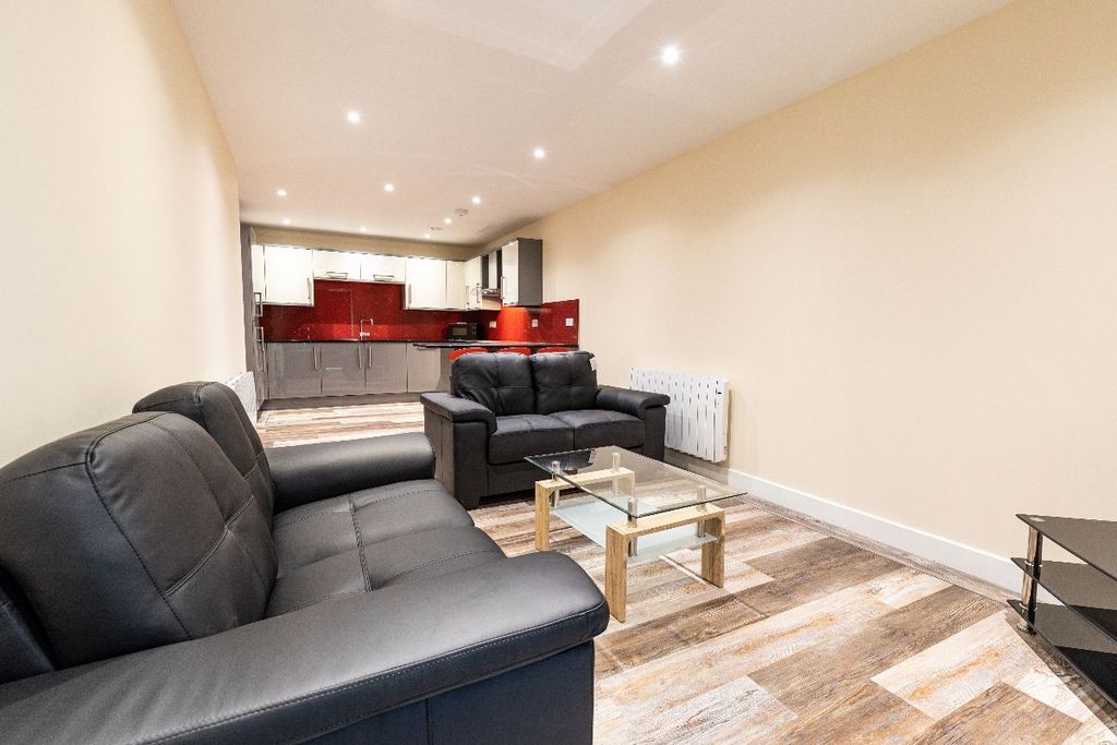 Property photo 2 of 9