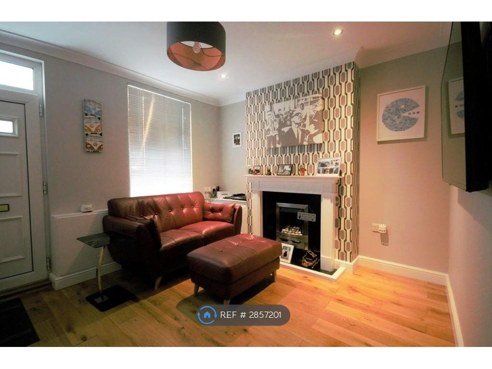 Property photo 2 of 9 Lounge