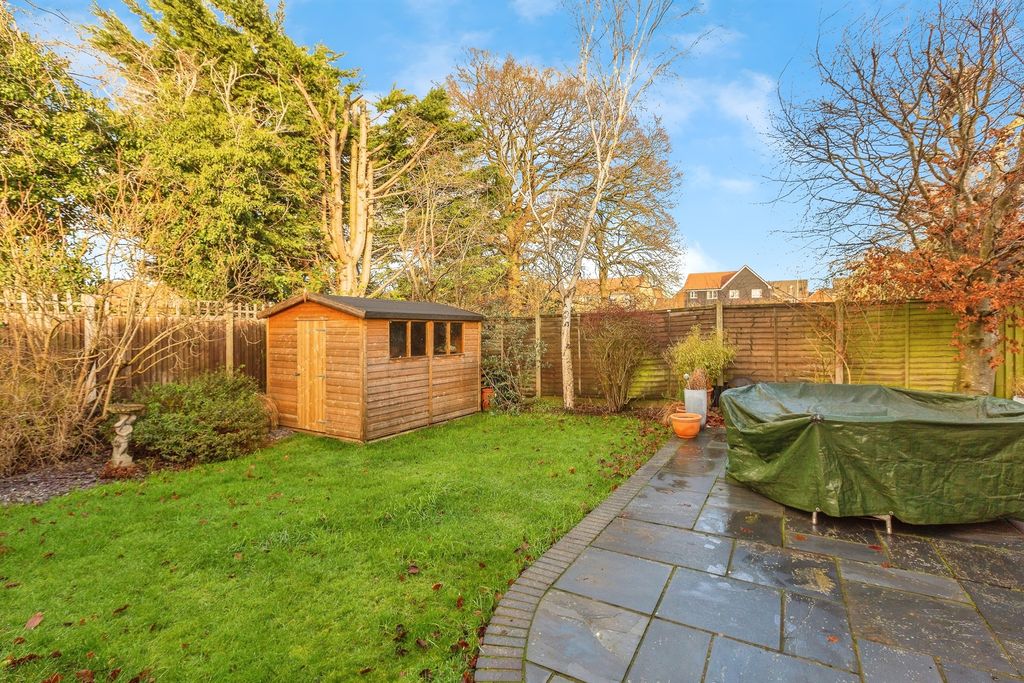 Property photo 2 of 20