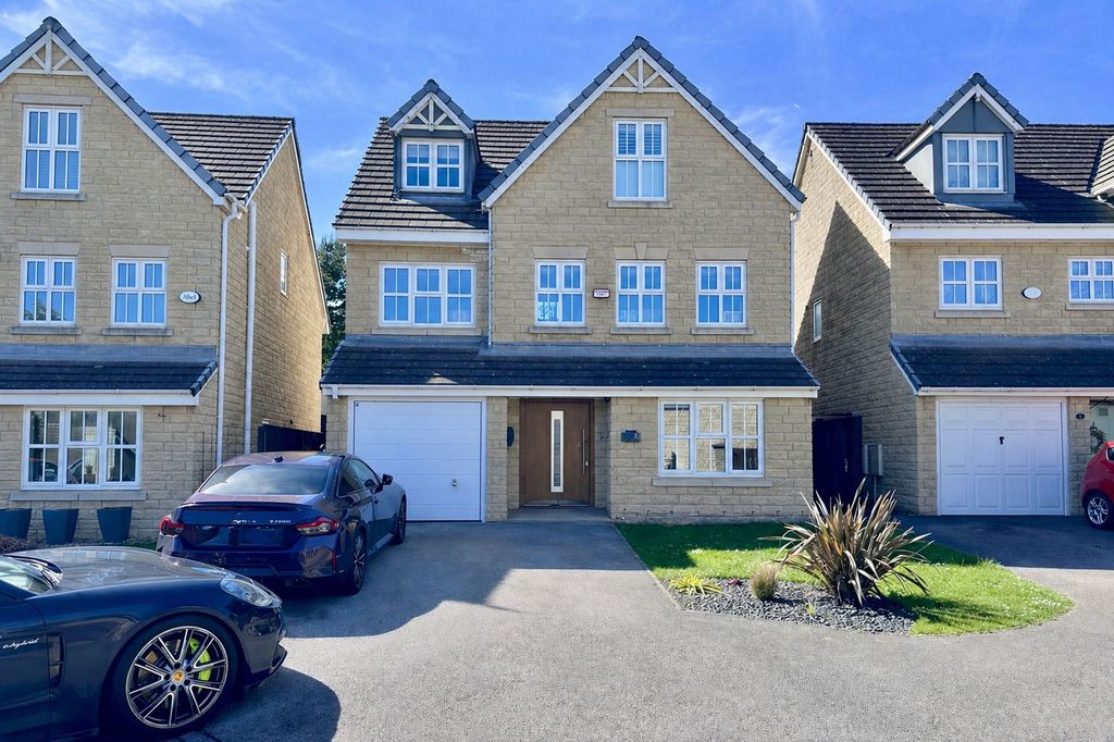 Property photo 1 of 36