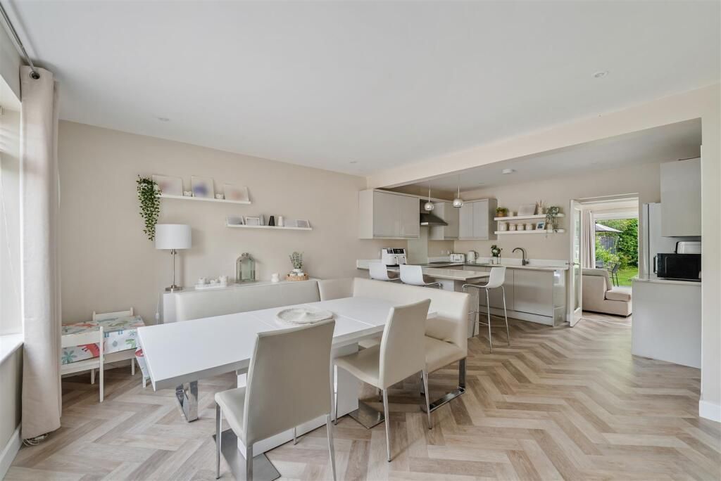 Property photo 3 of 20 233474_33964709_Img_02_0000.Jpeg